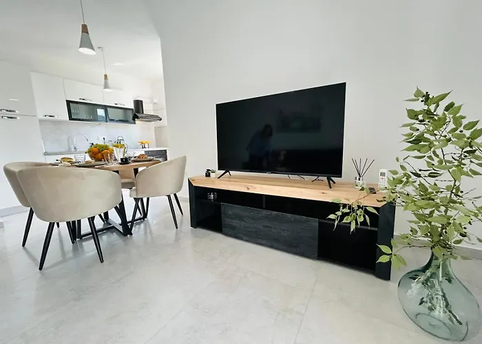 Daire Dodig Maslina Marina