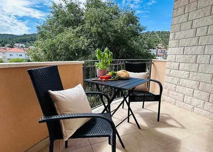 Daire Dodig Maslina Marina